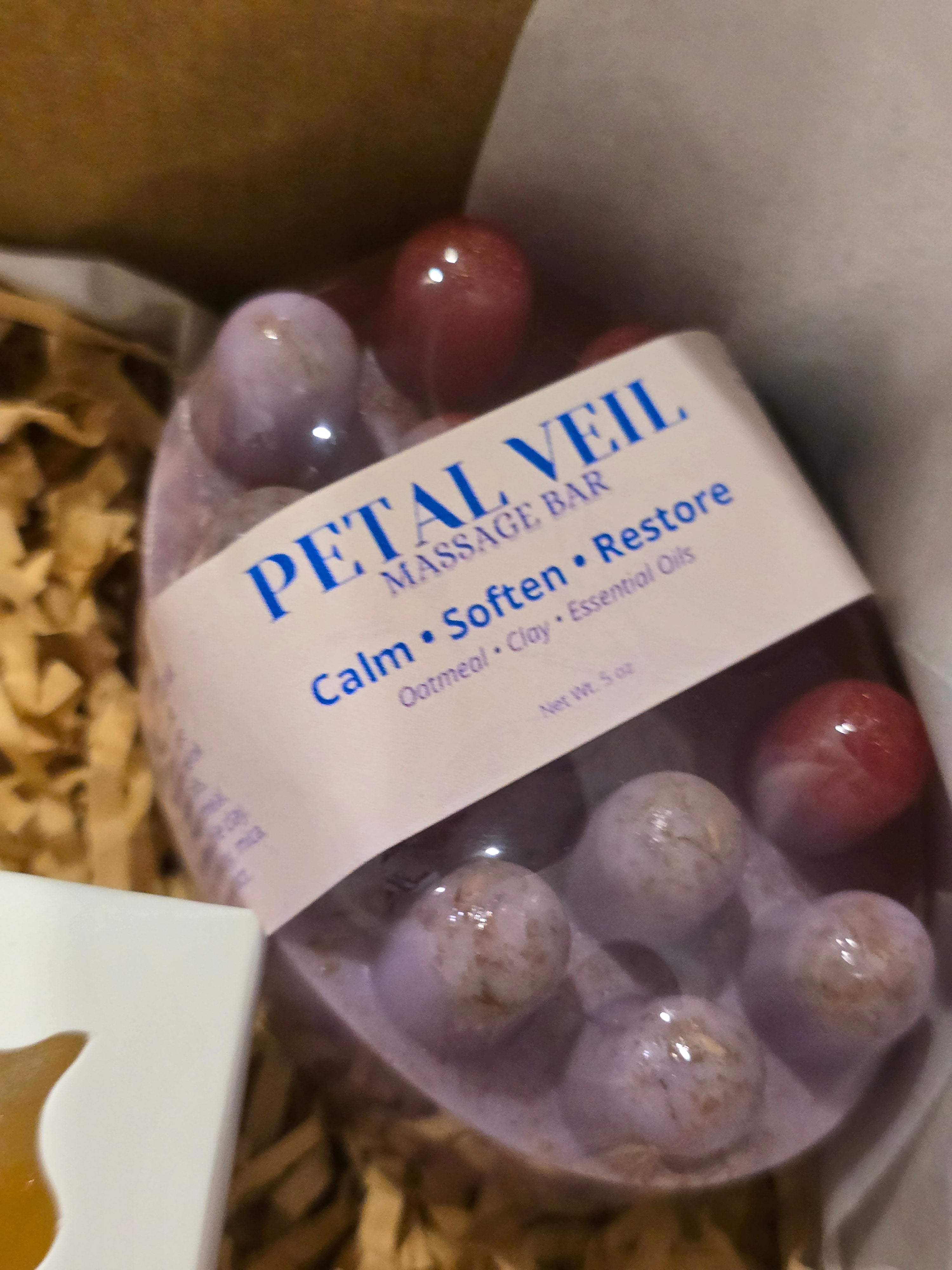 Petal Veil – Oatmeal & Clay Massage Bar