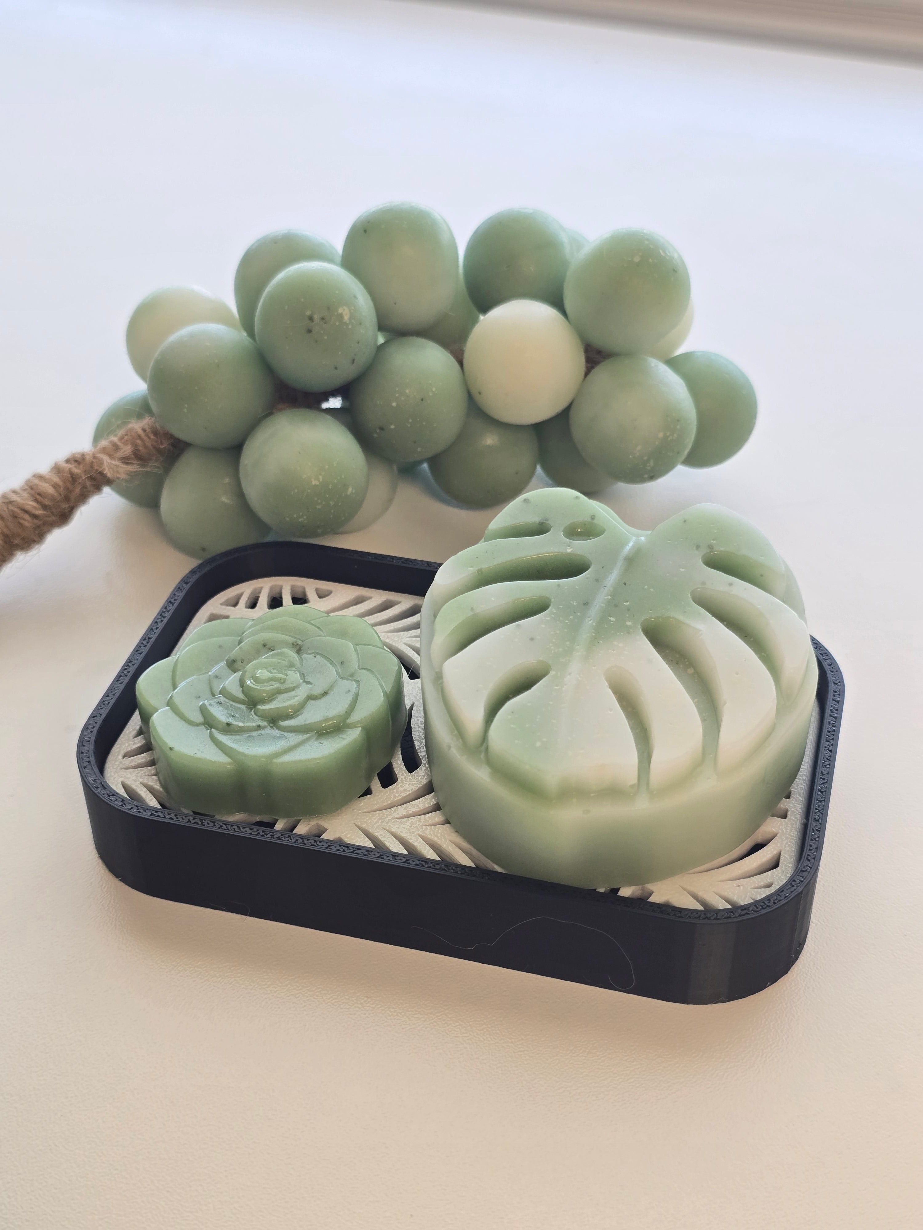 Eucalyptus Peppermint Goat Milk Soap – Handmade Grape Cluster